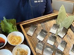 -围炉肉舍•炭烤活鳗•丹东海鲜烤肉(步行街店)