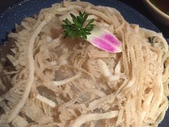 -老牌坊云南鱼豆花火锅(哈西万达店)
