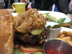 澳洲牛肉汉堡-HELLO 27 意面·沙拉·帕尼尼