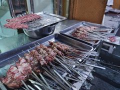 -烤肉小伙烤肉店