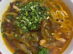 -越洋肖氏老米线(杨家坪店)