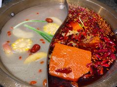 -小天鹅火锅·一线江景洪鼎旗舰店(洪崖洞店)