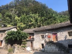 -高荡千年布依古寨旅游景区