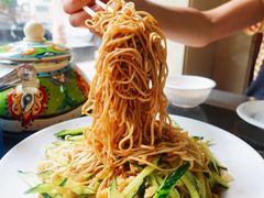 -霄汉牛三鲜湖北砂锅菜(万松园2店)