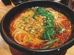 肉沫米线-万记麻辣烫国展总店