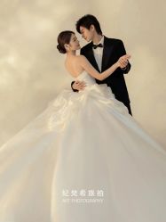 -纪梵希旅拍婚纱摄影(大连总店)