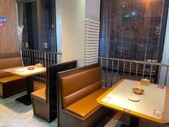 卡座-江边城外烤全鱼(魏公村店)