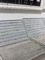 -AI艾耳·专业手工耳洞·穿孔美学馆