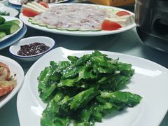 -墨脱石锅椰子鸡•香草鸭•东山羊(大东海店)