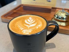 -星巴克(西藏路店)