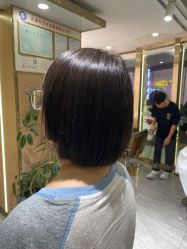 -一東造型烫发染发