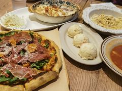 -玛格萝妮比萨屋(四平店)