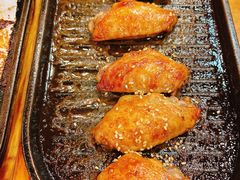 料理烤焦香翅中-老东镇啤酒屋海鲜加工·蒸汽海鲜·海鲜烧烤(台东店)