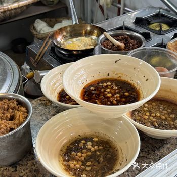 十年老店！重庆传统好味道的秋红面馆