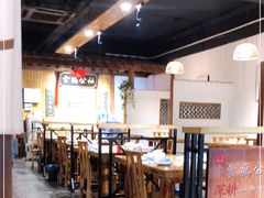 大堂-食鸡公社辣子鸡·潍坊菜·烧烤