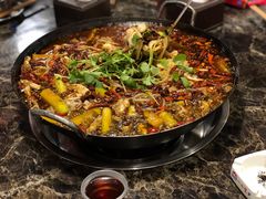 -鸿顺老铁锅美蛙鱼府(解放碑店)