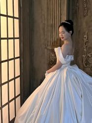 -乐派诗婚纱摄影