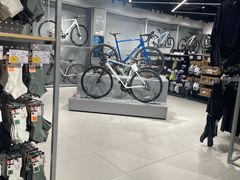 -迪卡侬(环球港店)