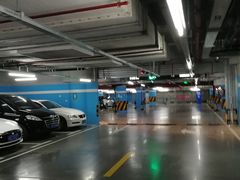 -白玉兰广场停车场