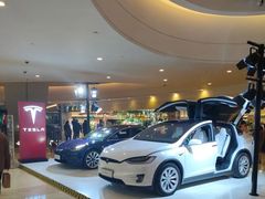 -TESLA 特斯拉(北京颐堤港体验店)