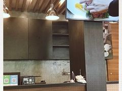 -Chom Cafe and Restaurant