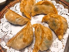 锅贴菜肉煎饺-彩蝶谷美食廊·粤式经典南番顺·铁板烧烤泰风味(广州长隆酒店)