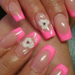 french%20nail%20-%20white%20flowers-艾妃罗高科美肤美甲美睫健康管理