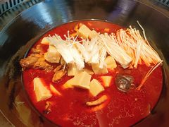 -山河屯铁锅炖·非遗东北菜(南山店)