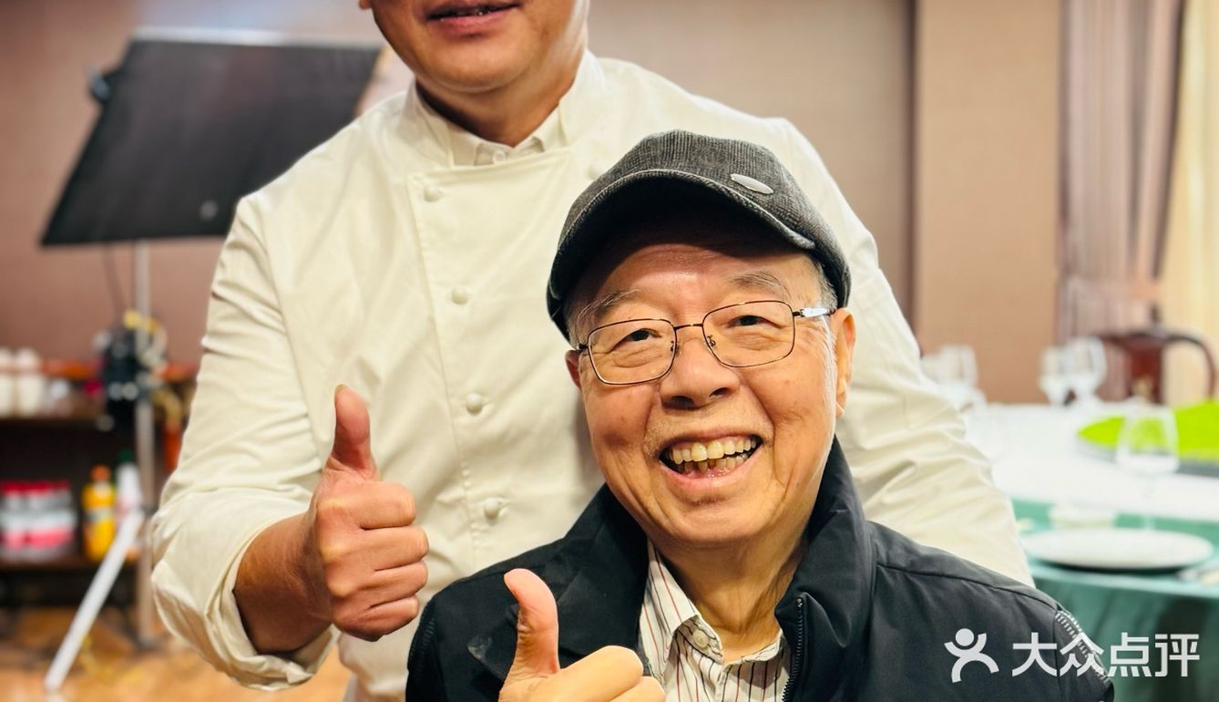 何公祚欢非遗传承，卢公永良楚菜栋梁，团团圆圆和和美美蒸蒸日上