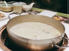 -洪氏嗨捞·猪肚鸡火锅(阳光天地店)