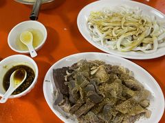 拌河粉-水东兴记鸭粥店(茂名店)