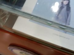 -玛奴拉改衣(万里家乐福店)