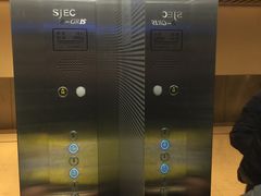-欧尚超市苏州店停车场(金鸡湖路店)