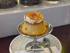 -Café Monson