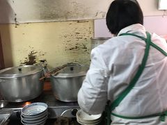 -胖子馄饨坊(天目大厦东南)