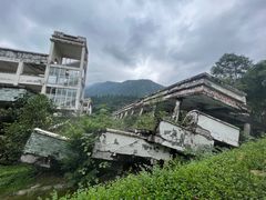-四川汶川特大地震漩口中学遗址