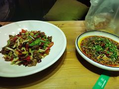 -临界音乐酒馆·小龙虾·江湖菜(华熙LIVE·鱼洞店)