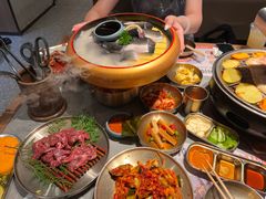 -草家酱蟹炭火烤肉店(珲春南路一店)
