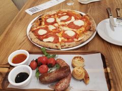 -城市大道红炉披萨烘焙坊