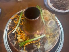-岳记兴隆·青城腊排铜火锅(融创店)