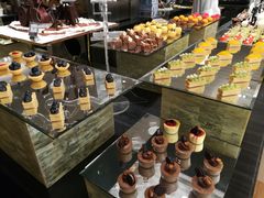 -圣丰索菲特·2 On 988 Café 自助餐厅