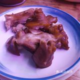 啤酒撸串子,因为瑞虹这家店店门口是可以摆桌子的