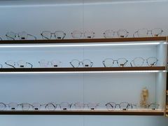 -罗伯特眼镜·蔡司官方授权(前海桂湾店)