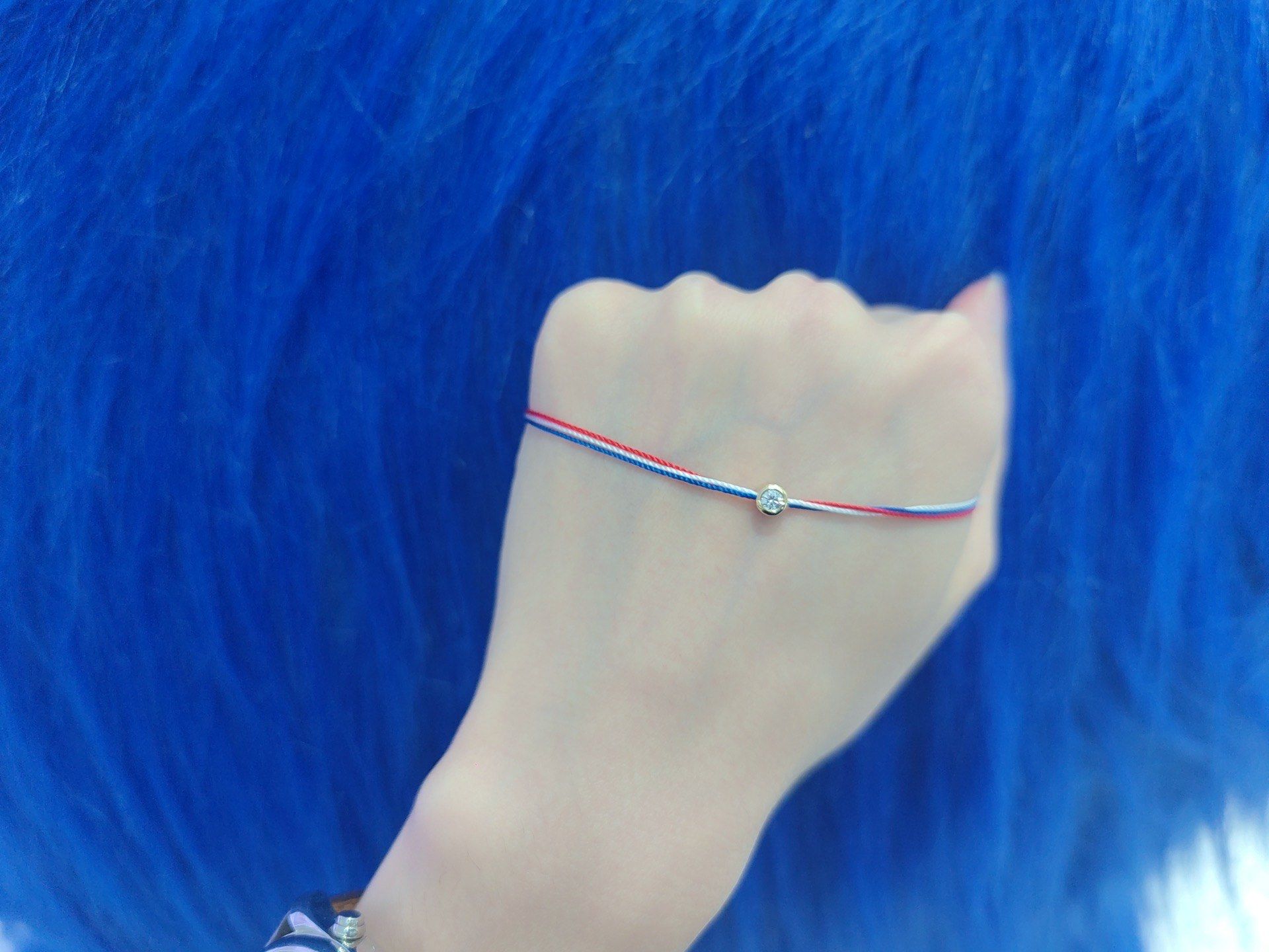 用头发丝培育出来的钻石