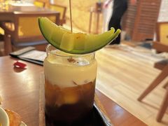 -Mark&Mars Restaurant