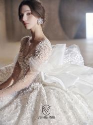 点击看大图 -Renee芮亦婚纱