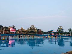 -沈阳龙润夏宫温泉水乐园