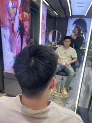 -藤野造型烫发染发