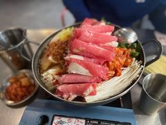 部队锅-MI WU FACTORY米屋美食工厂餐厅(绿地店)