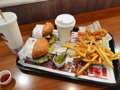 -The Habit Burger Grill 哈比特汉堡(世博店)